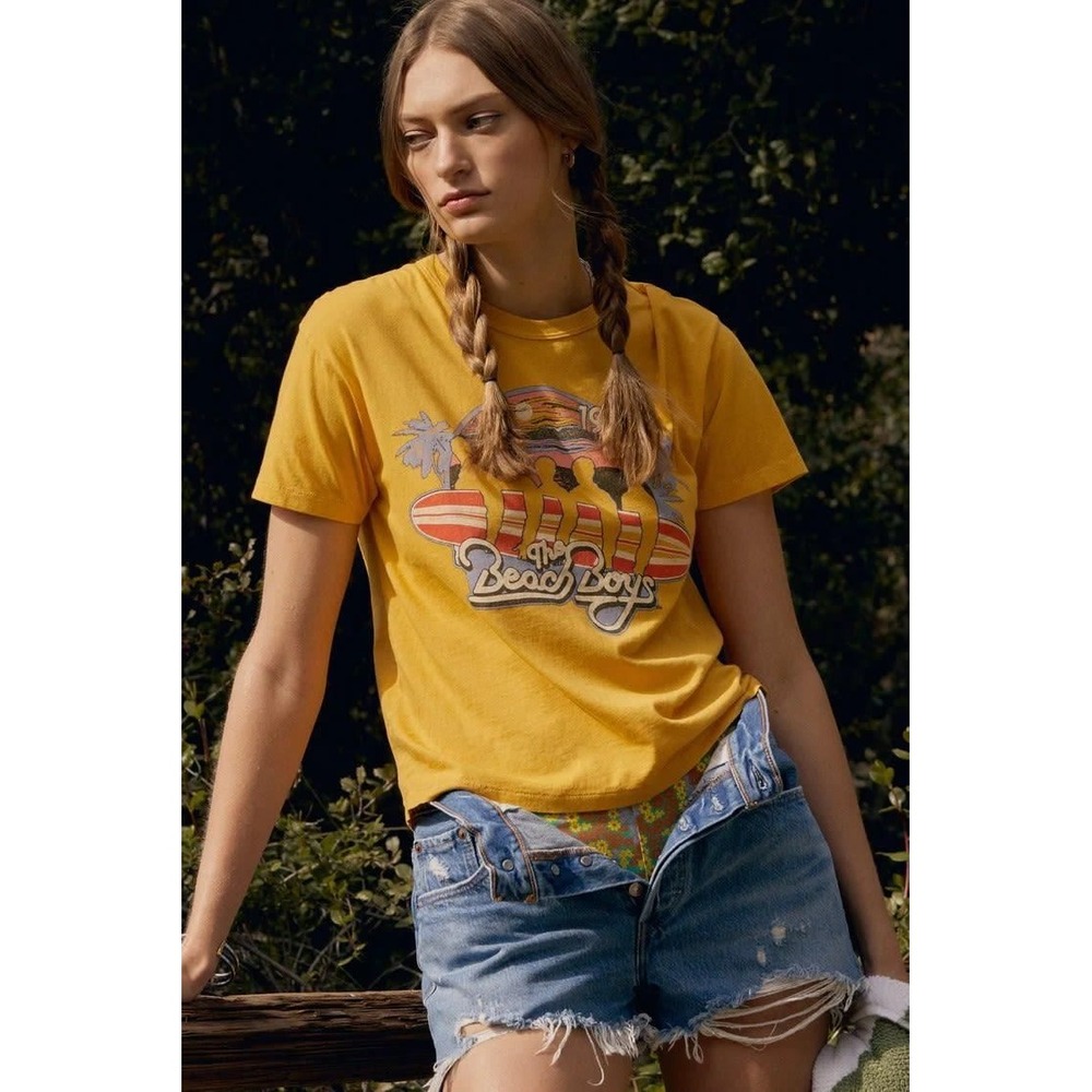 Daydreamer Beach Boys 1963 Graphic Tee Dandelion Yellow T1634TBB627 L NWT